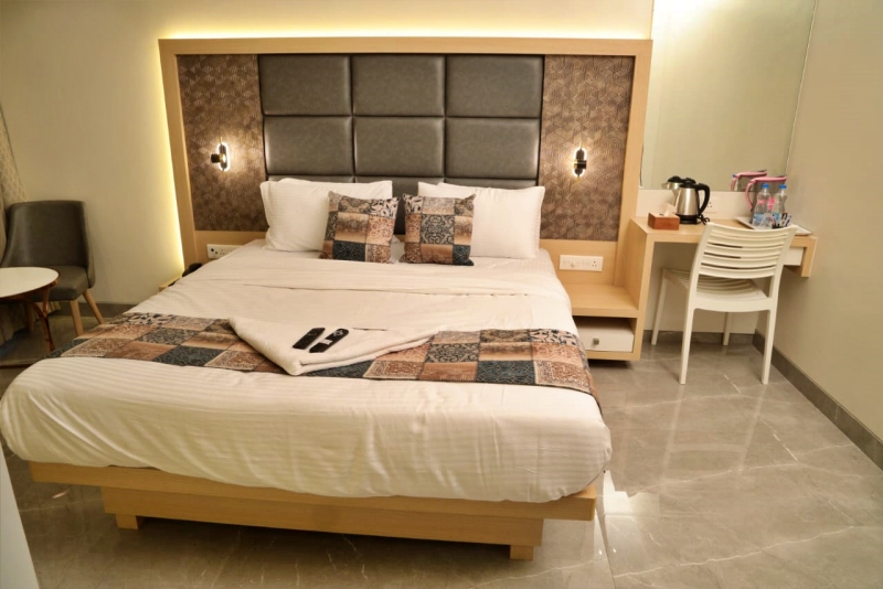 Hotel Maple, Mumbai Book by Hour & Save Upto 70 on Mumbai Hotels